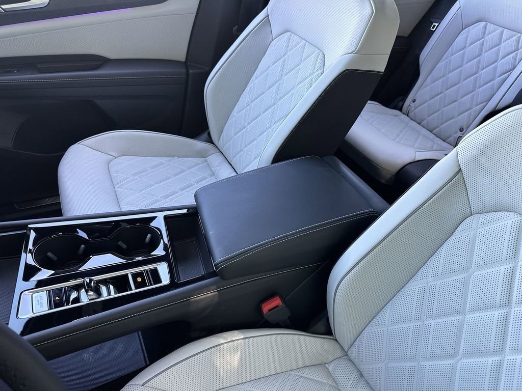 New 2025 Volkswagen Atlas Cross Sport SEL Premium R-Line image 21