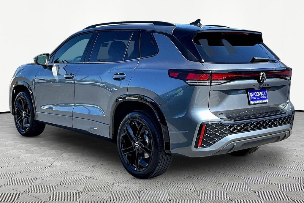 New 2026 Volkswagen Tiguan SE R-Line AWD/4WD image 4