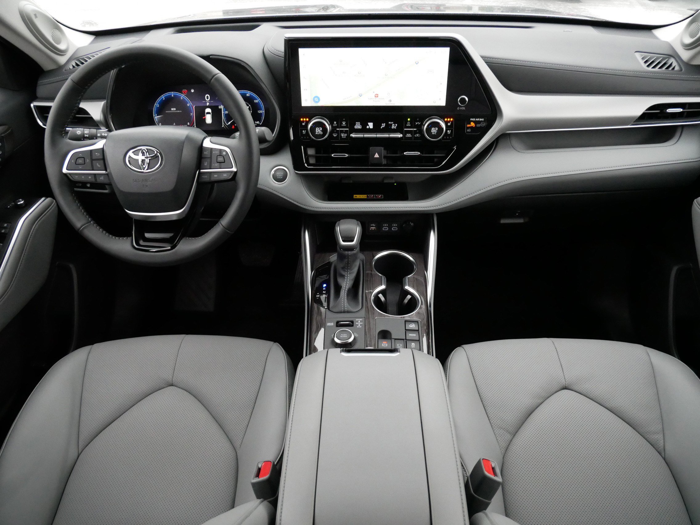 Certified 2026 Toyota Highlander Platinum image 10