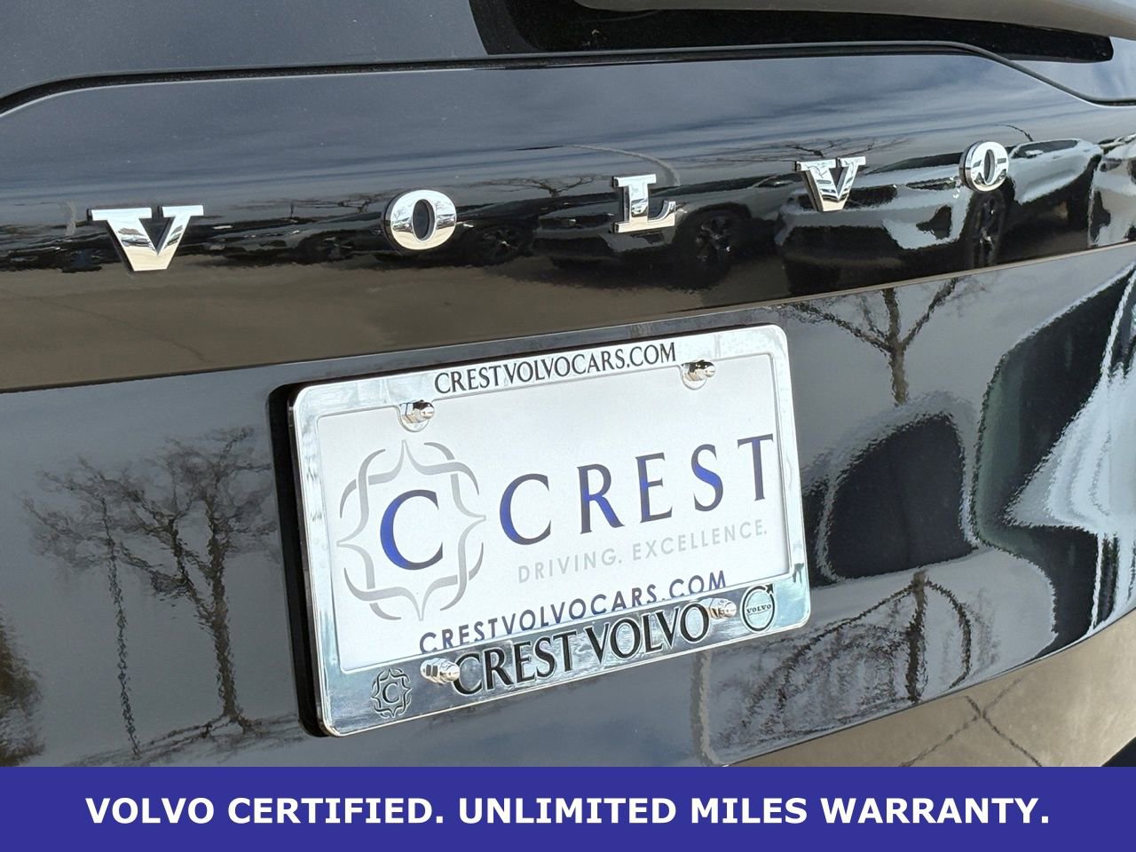 Certified 2025 Volvo XC90 B6 Plus image 9