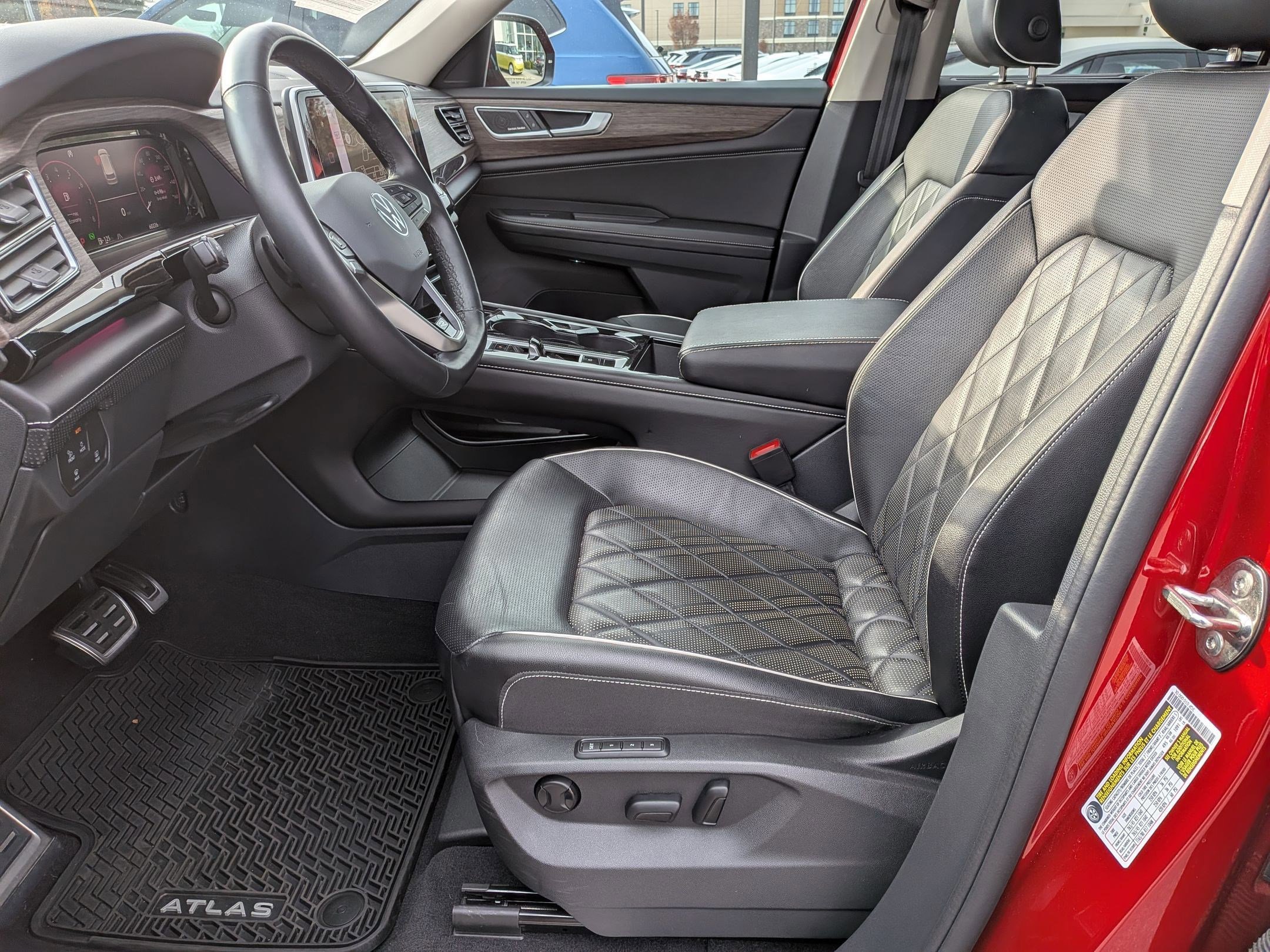 Used 2024 Volkswagen Atlas SEL Premium R-Line image 16