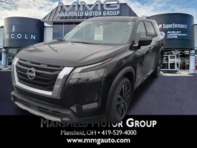 New 2025 Nissan Pathfinder Platinum