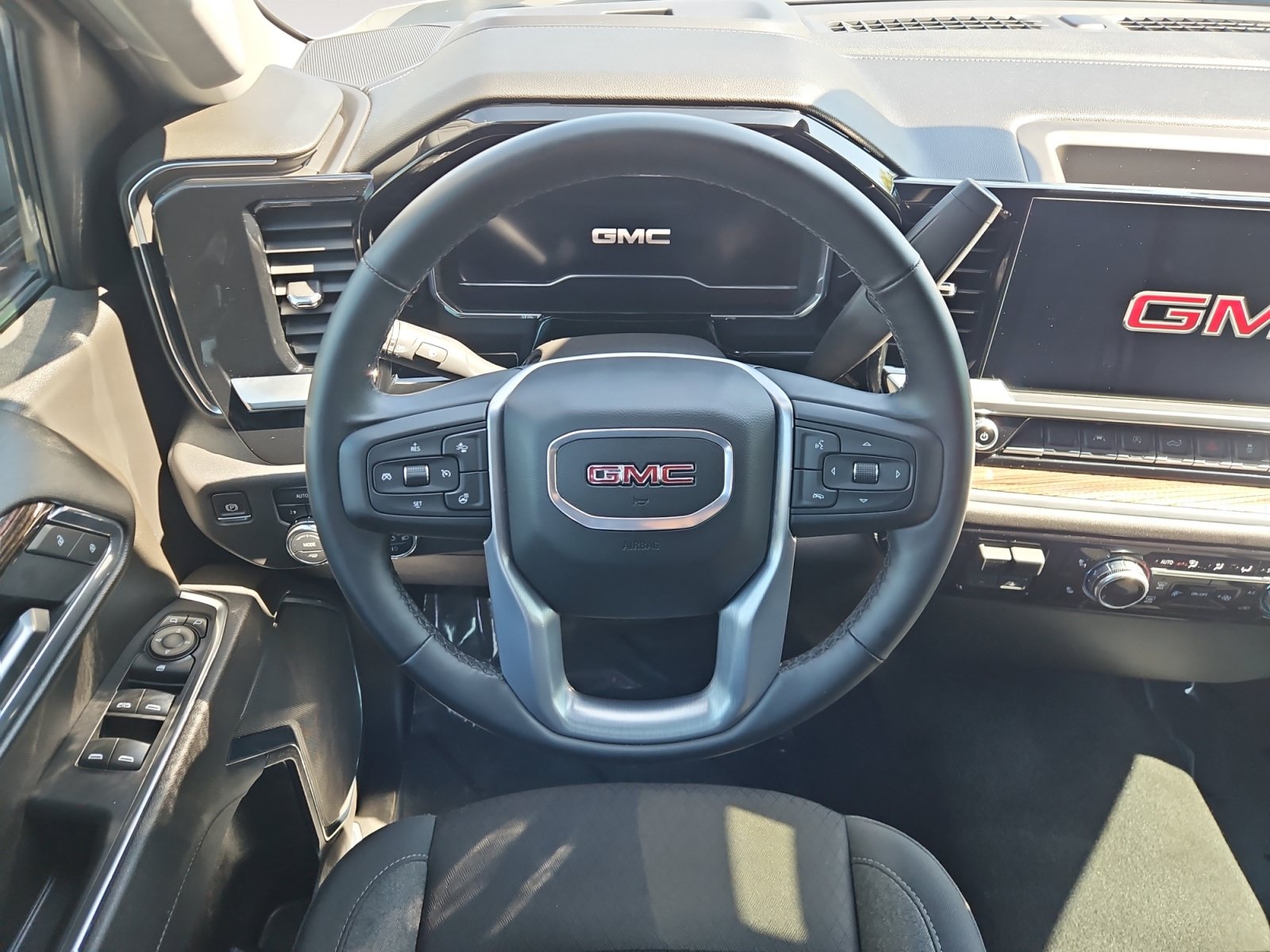Used 2025 GMC Sierra 1500 Elevation AWD/4WD image 12