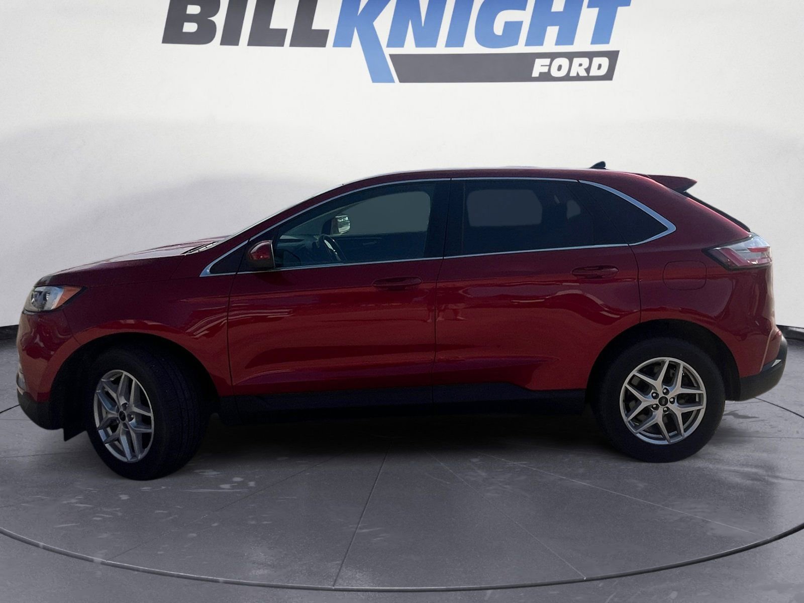 Used 2024 Ford Edge SEL w/ Convenience Package AWD/4WD image 2