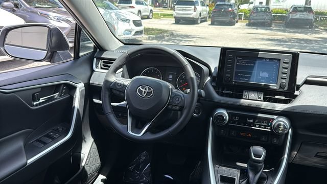 Used 2022 Toyota RAV4 XLE Premium FWD image 14