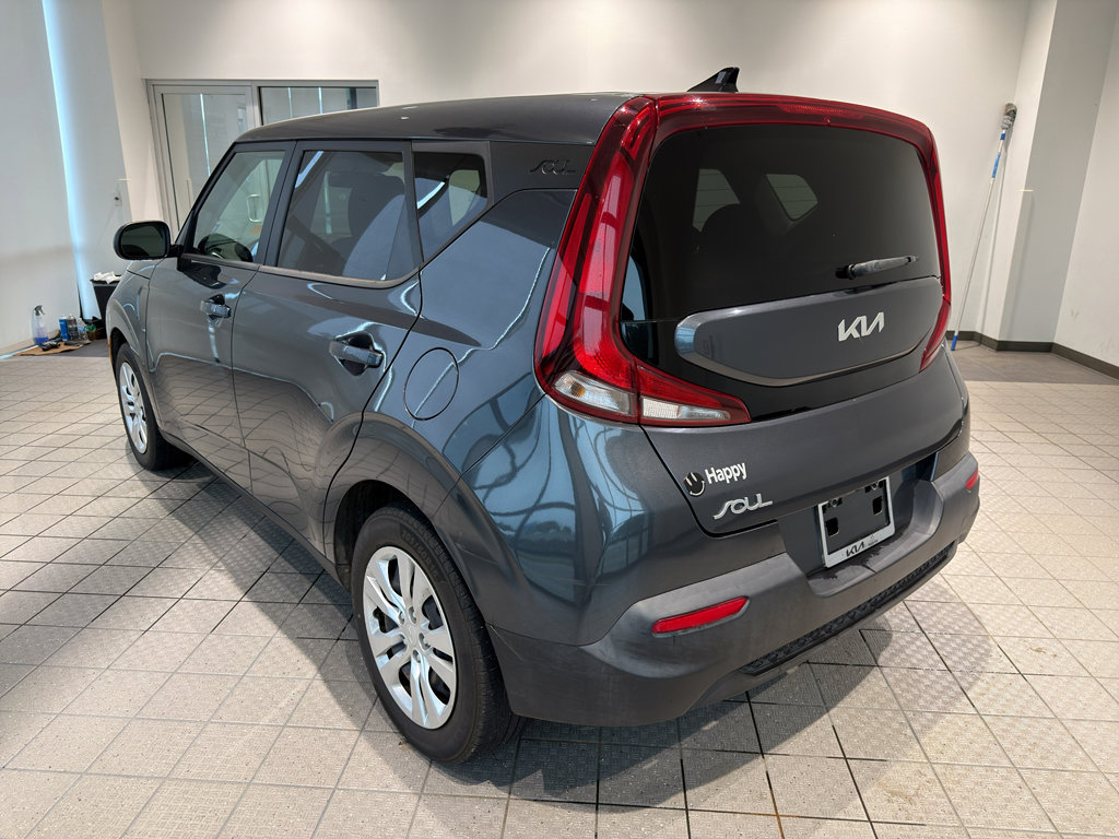 Certified 2022 Kia Soul LX FWD image 3