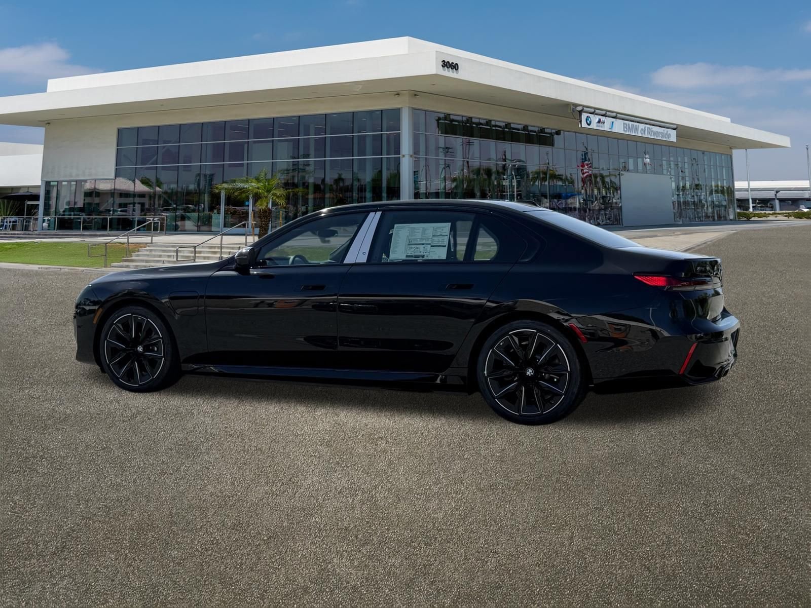 New 2026 BMW 750e xDrive w/ Premium Package AWD/4WD image 7