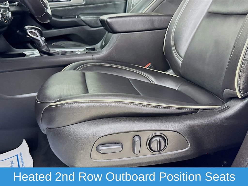 Used 2022 Chevrolet Traverse Premier AWD/4WD image 24