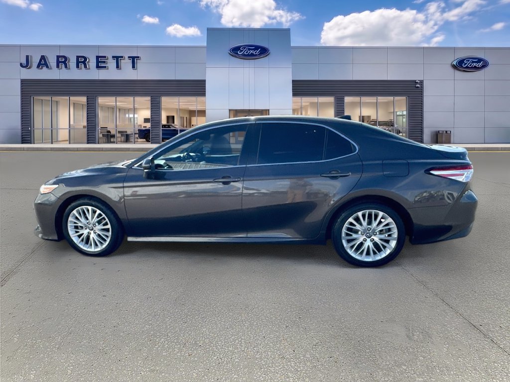 Used 2019 Toyota Camry XLE w/ Driver Assist Package FWD image 4