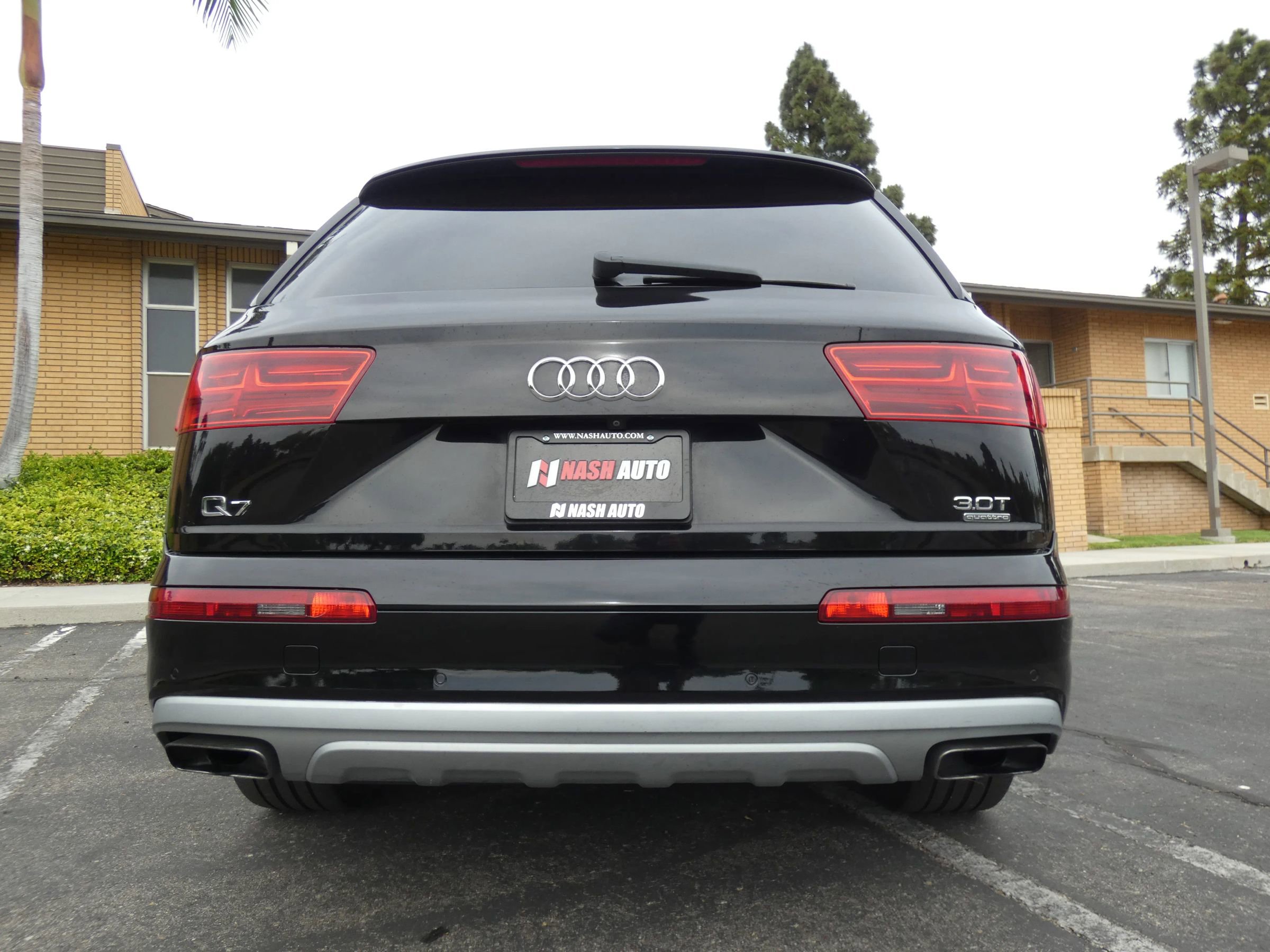 Used 2017 Audi Q7 3.0T Prestige w/ Prestige Package image 9