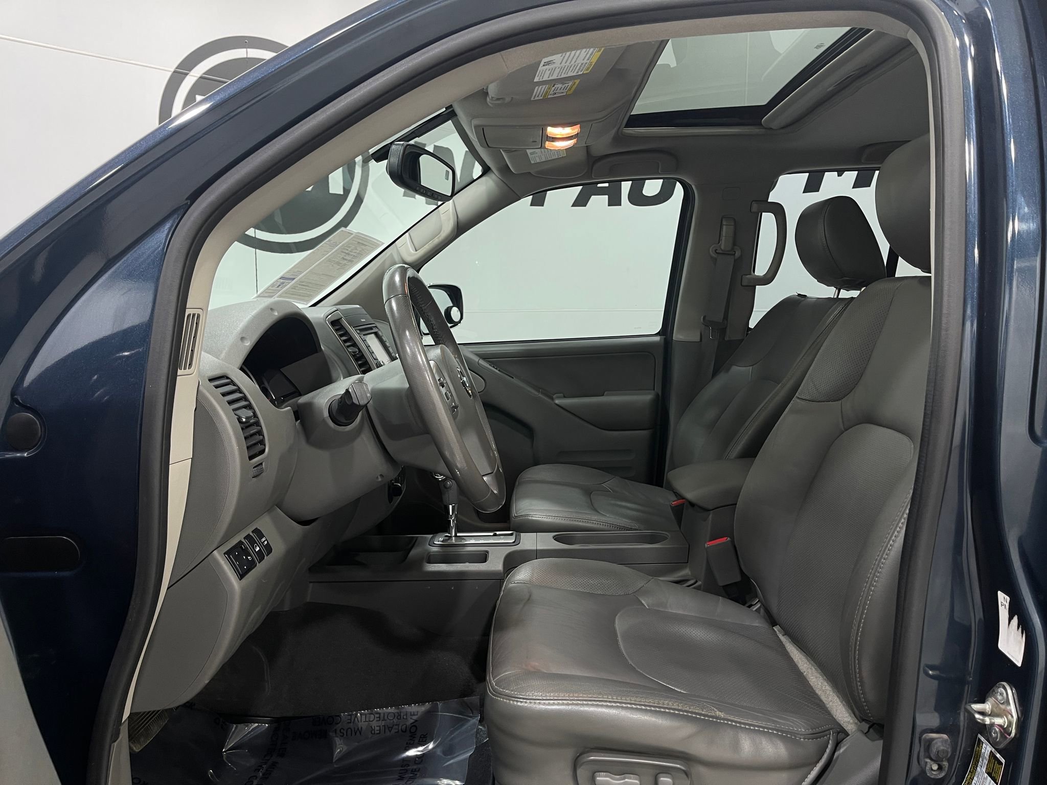 Used 2019 Nissan Frontier SL image 12