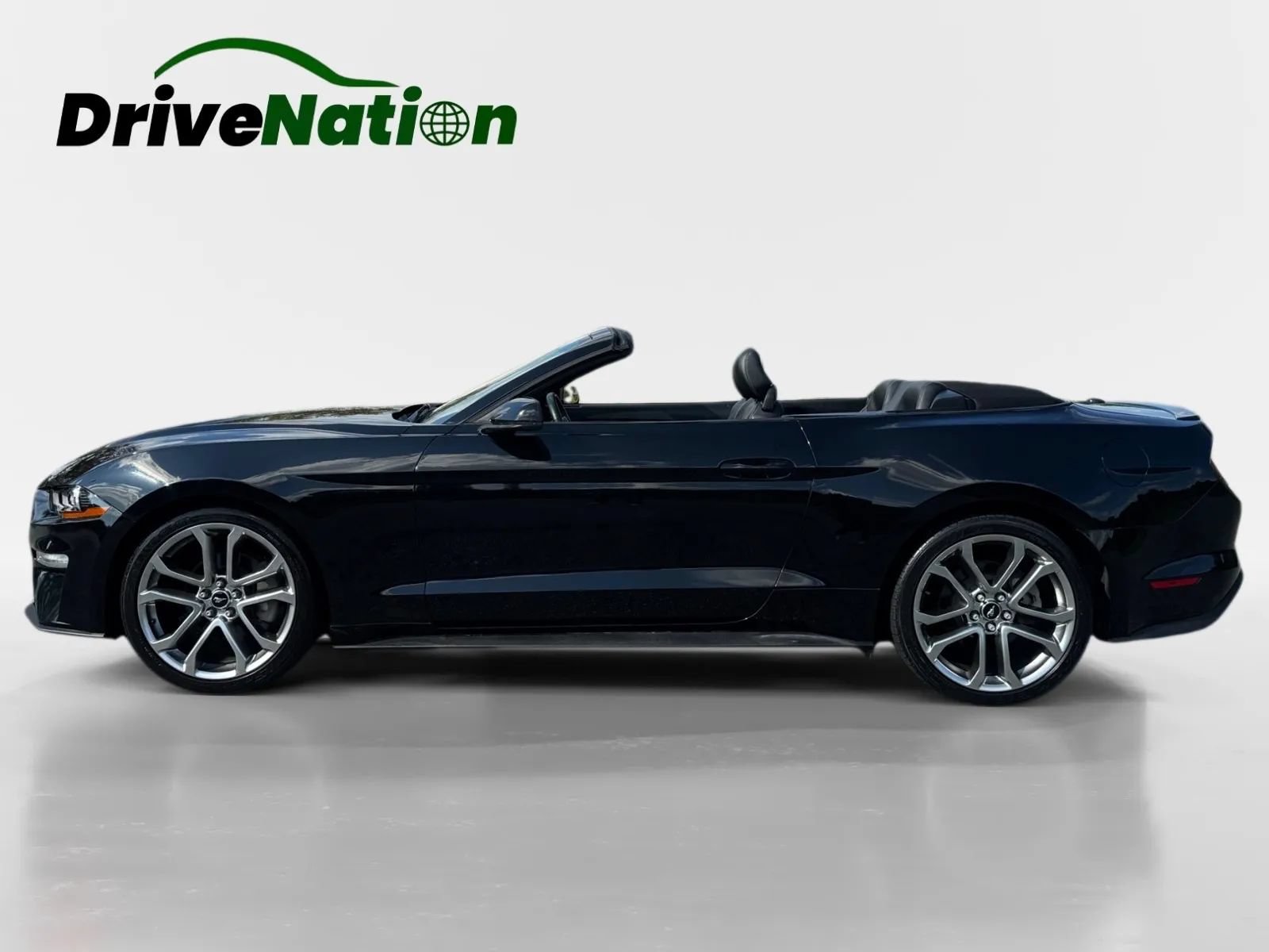 Used 2018 Ford Mustang Premium w/ Equipment Group 201A RWD image 8