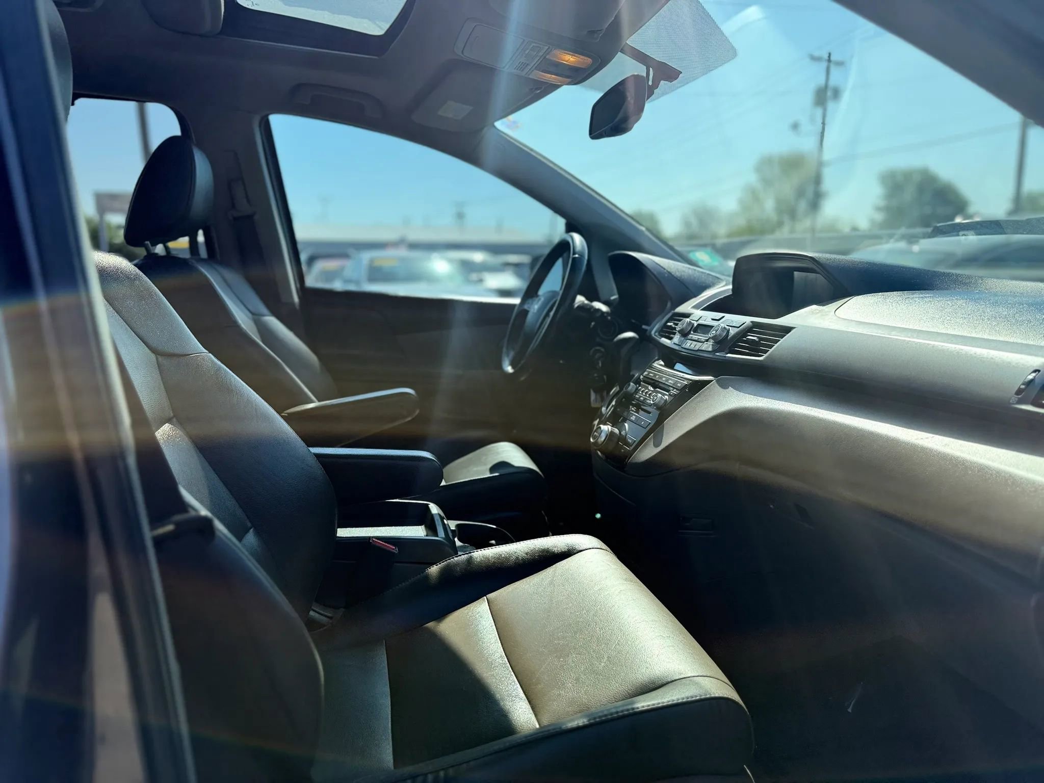Used 2013 Honda Odyssey Touring Elite image 39