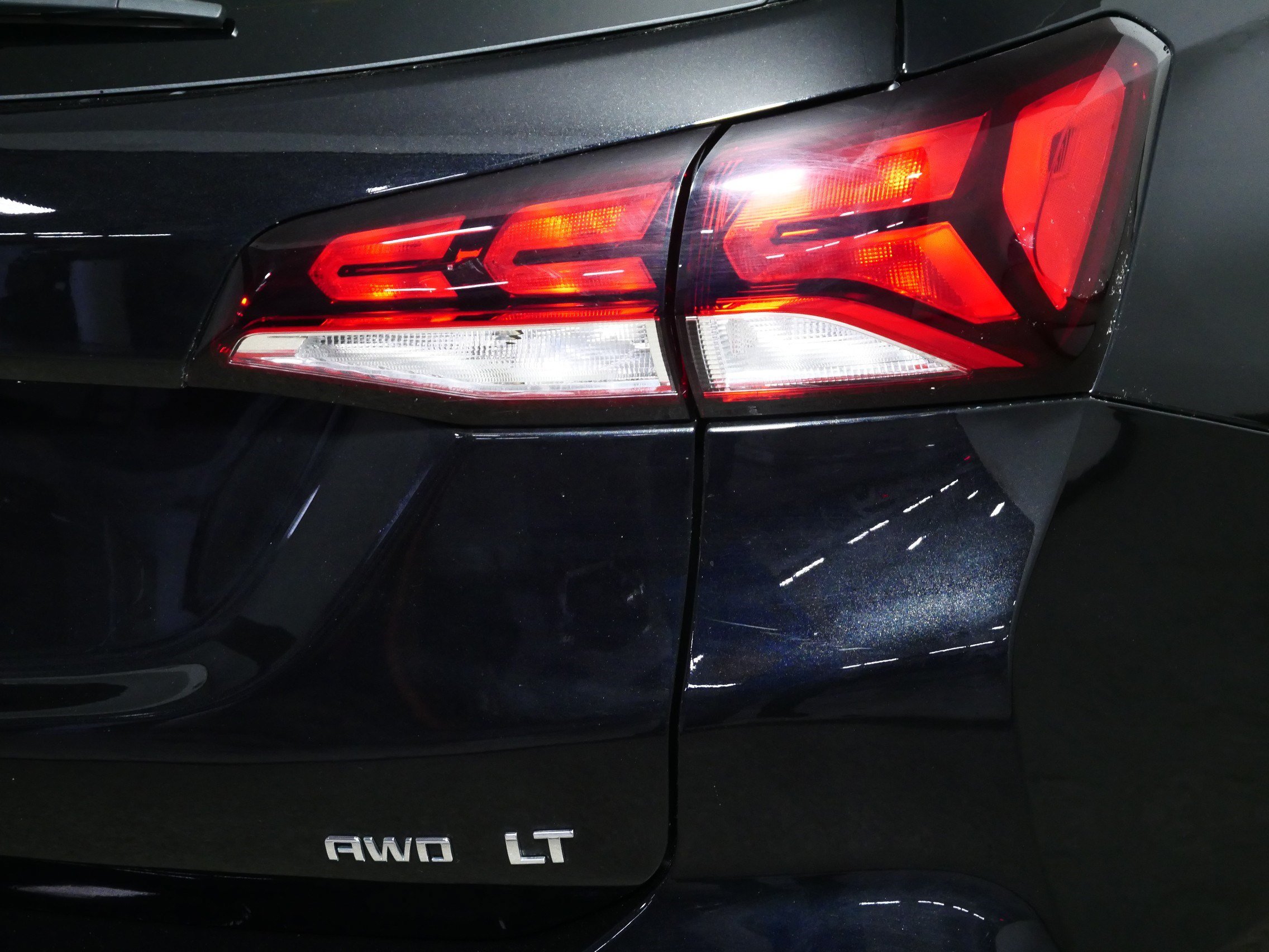 Used 2022 Chevrolet Equinox LT AWD/4WD image 17