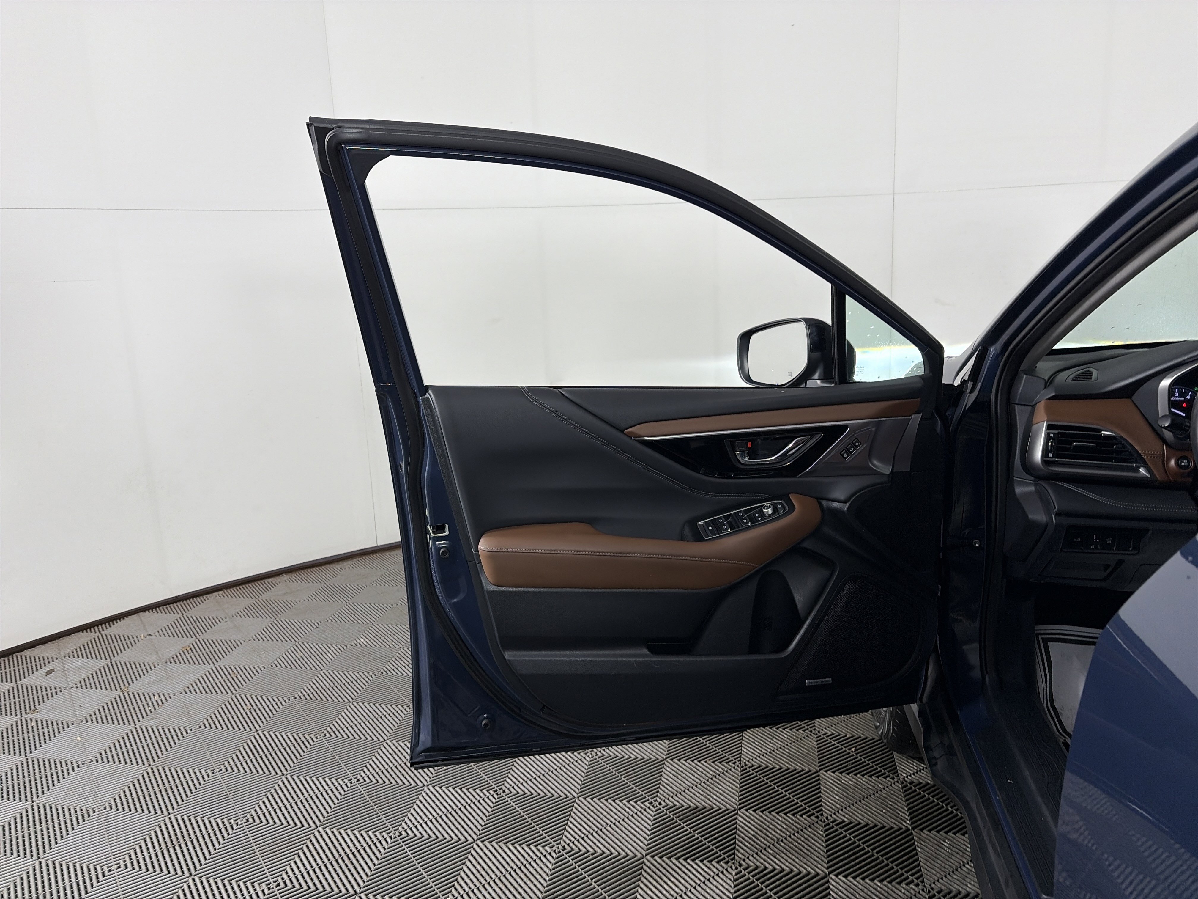 Used 2024 Subaru Outback Touring image 17