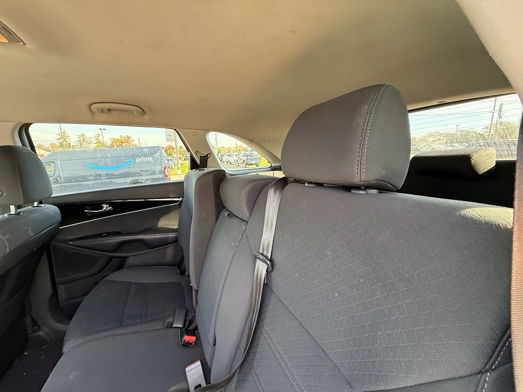 Used 2019 Kia Sorento AWD V6 image 24