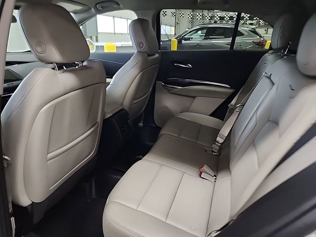 Used 2019 Cadillac XT4 Luxury w/ Trailering Package image 11