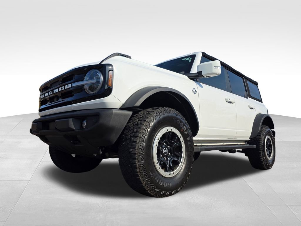 Used 2023 Ford Bronco Outer Banks w/ Sasquatch Package image 10