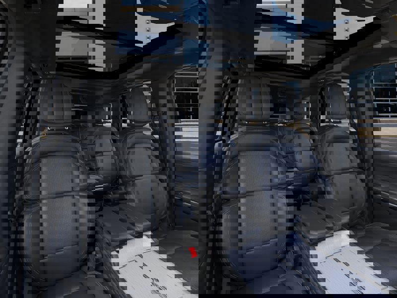 New 2025 Lincoln Navigator Reserve w/ Jet Appearance Package image 10