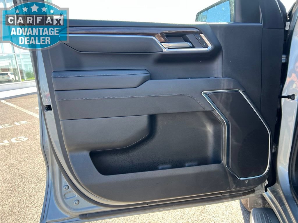 Used 2026 Chevrolet Silverado 1500 LT AWD/4WD image 9