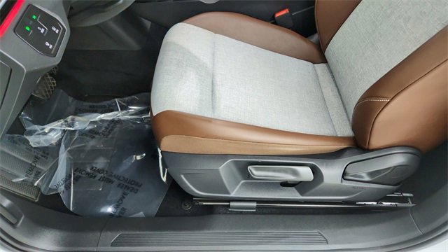 Used 2023 Volkswagen ID.4 2WD image 34