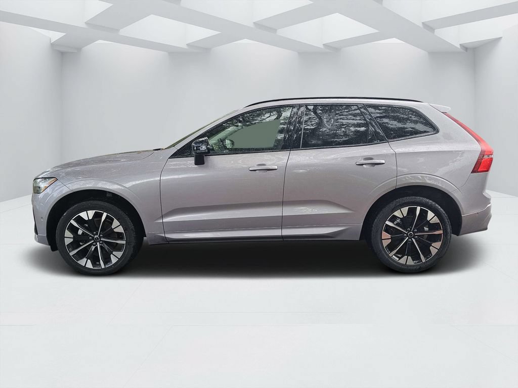 Certified 2026 Volvo XC60 B5 Plus AWD/4WD image 6