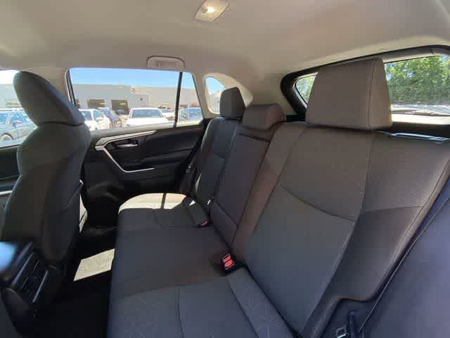 Used 2025 Toyota RAV4 XLE AWD/4WD image 28