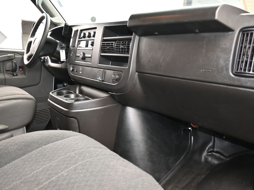 Used 2024 Chevrolet Express 2500 w/ Driver Convenience Package image 36