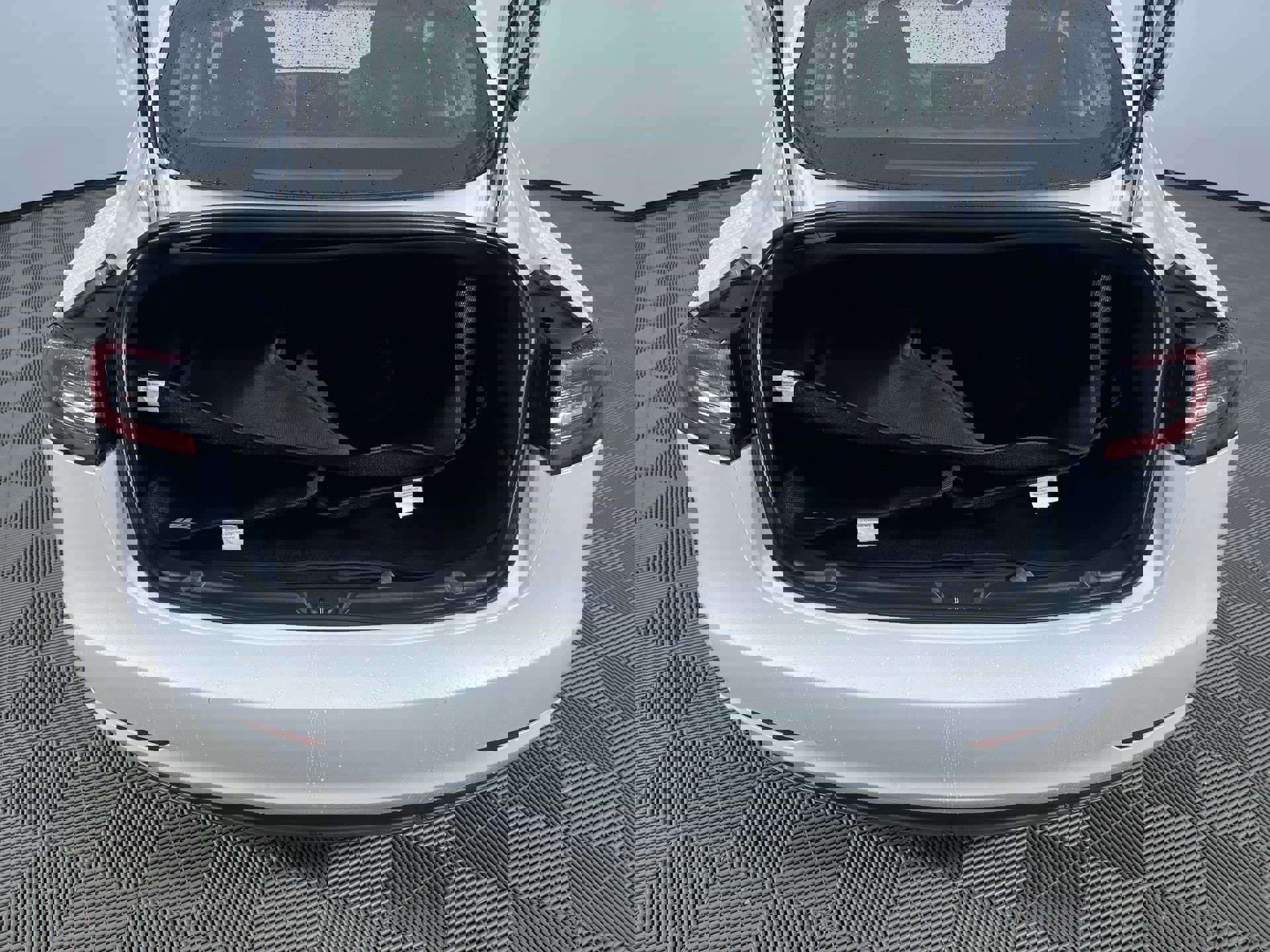 Used 2020 Tesla Model 3 Performance image 24