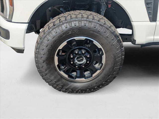 New 2025 Ford F250 Lariat w/ Lariat Ultimate Package image 9