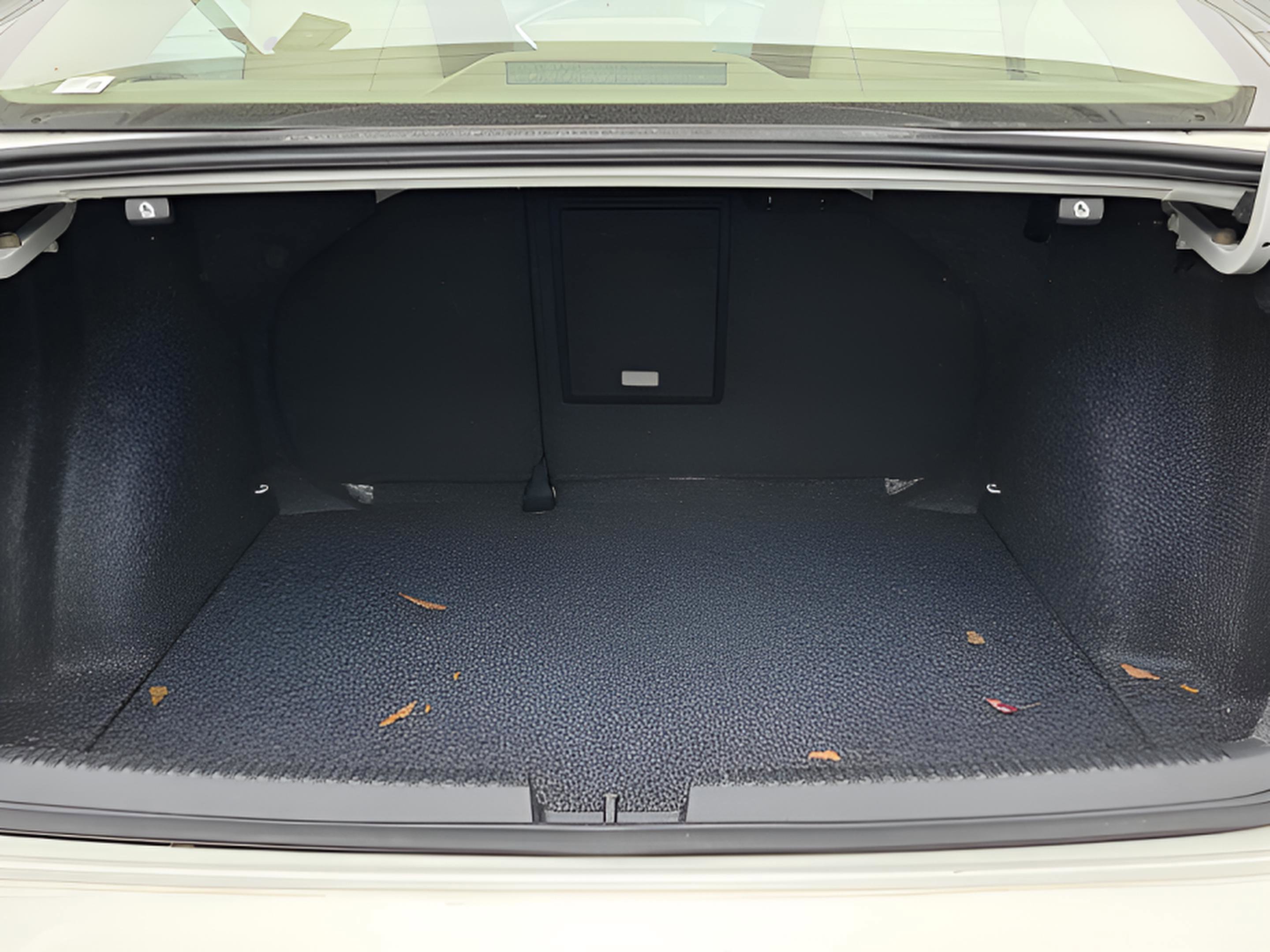 Used 2017 Volkswagen Jetta SE image 25