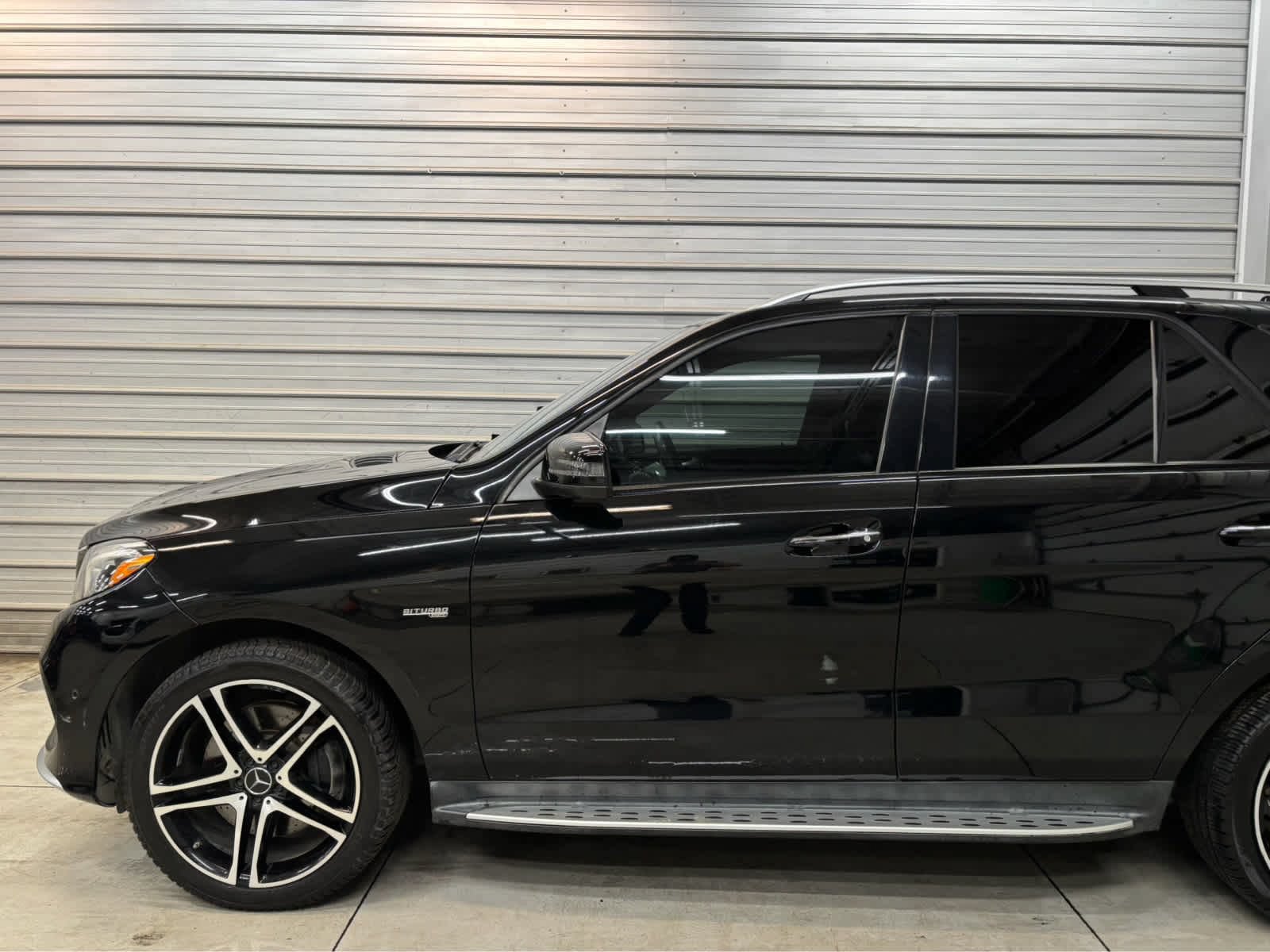 Used 2019 Mercedes-Benz GLE 43 AMG 4MATIC image 3