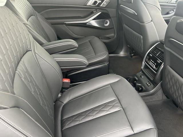 New 2026 BMW ALPINA XB7 AWD/4WD image 14