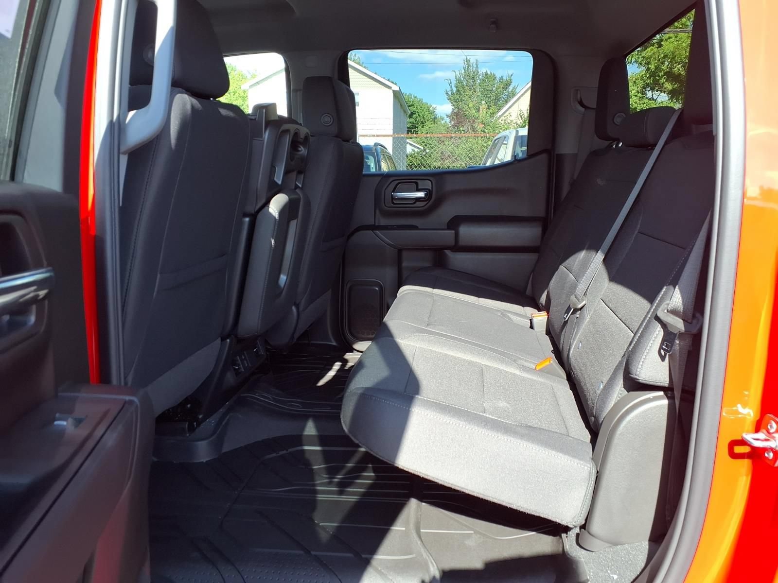 New 2026 Chevrolet Silverado 1500 Custom w/ Turbomax Blackout Package AWD/4WD image 17