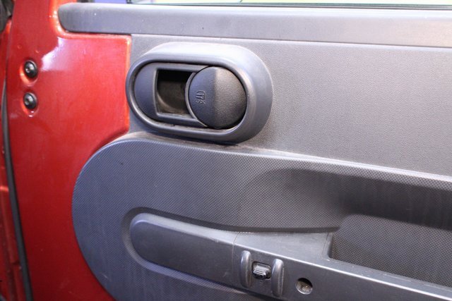 Used 2009 Jeep Wrangler X image 9