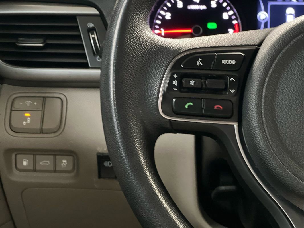 Used 2018 Kia Optima LX image 24