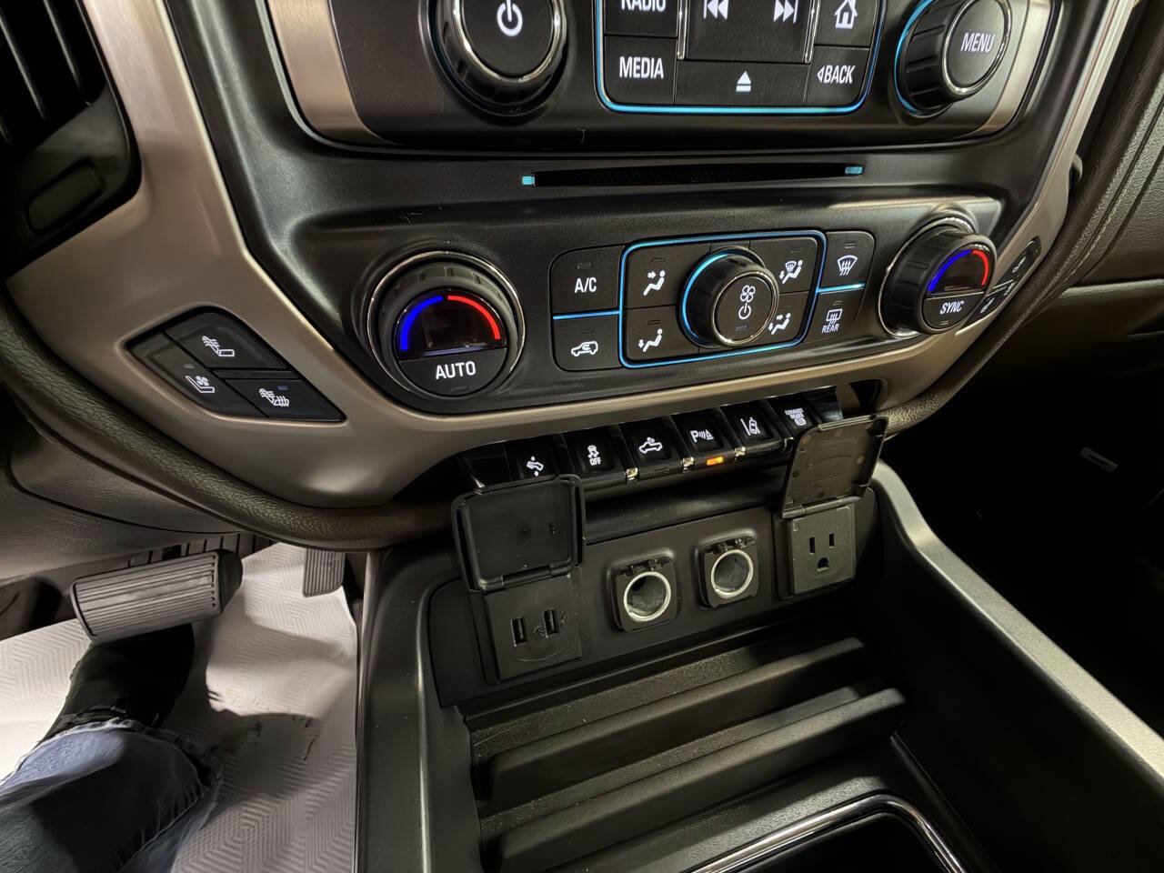 Used 2019 GMC Sierra 3500 Denali w/ Duramax Plus Package image 45