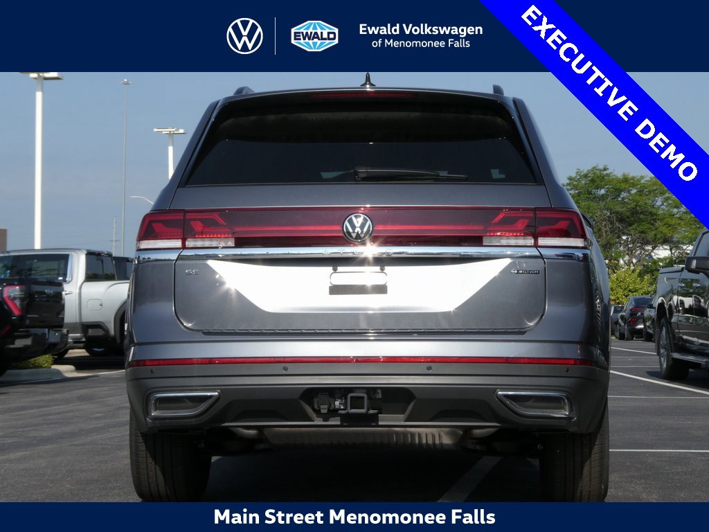 Certified 2025 Volkswagen Atlas SE image 24
