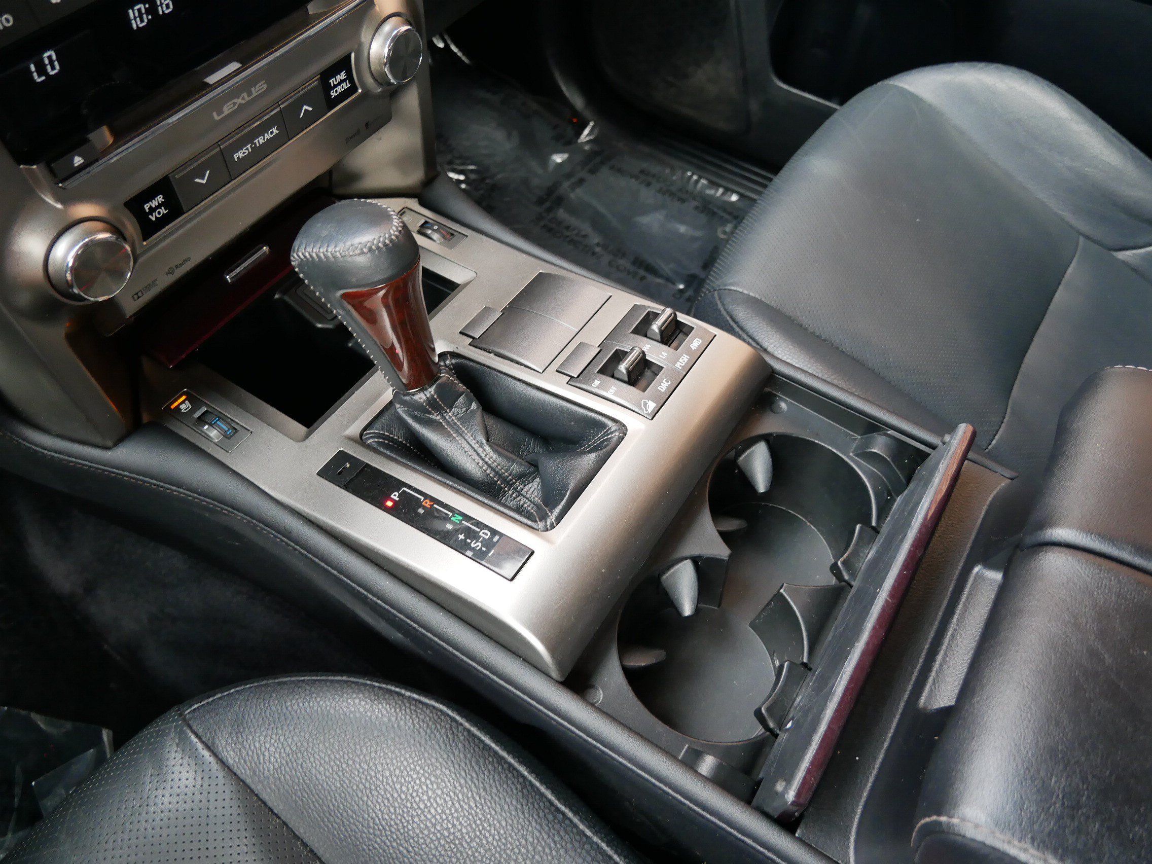 Used 2015 Lexus GX 460 w/ Premium Package AWD/4WD image 20