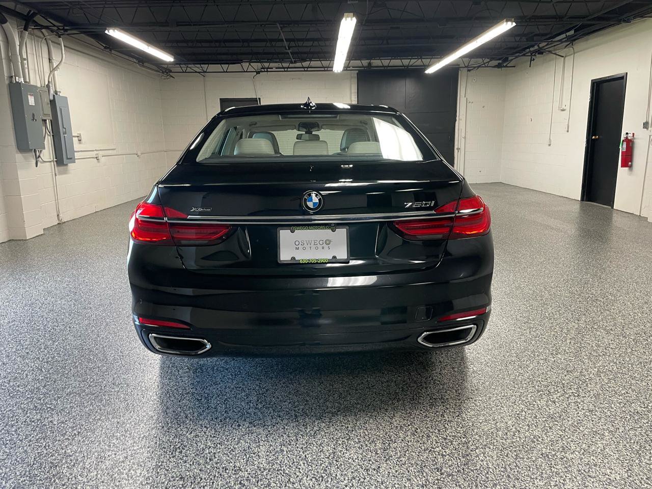 Used 2018 BMW 750i xDrive AWD/4WD image 8