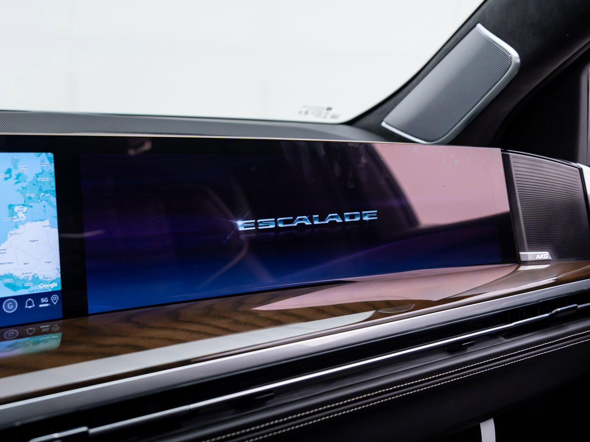 New 2026 Cadillac Escalade Platinum Sport w/ LPO, ONYX Package image 30