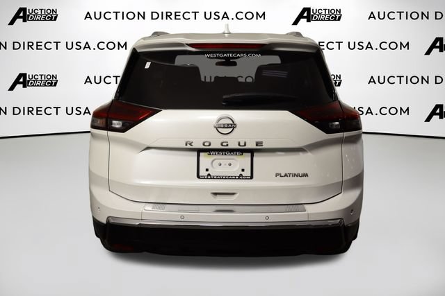Used 2024 Nissan Rogue Platinum FWD image 3