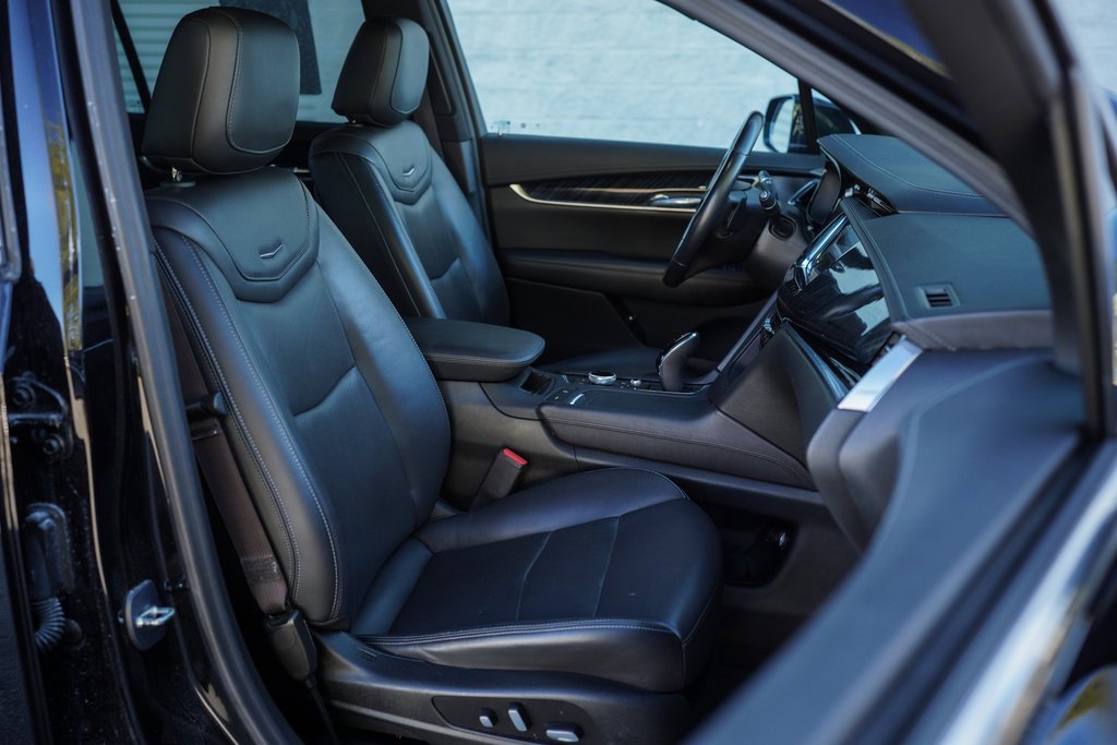 Used 2023 Cadillac XT6 Premium Luxury image 24