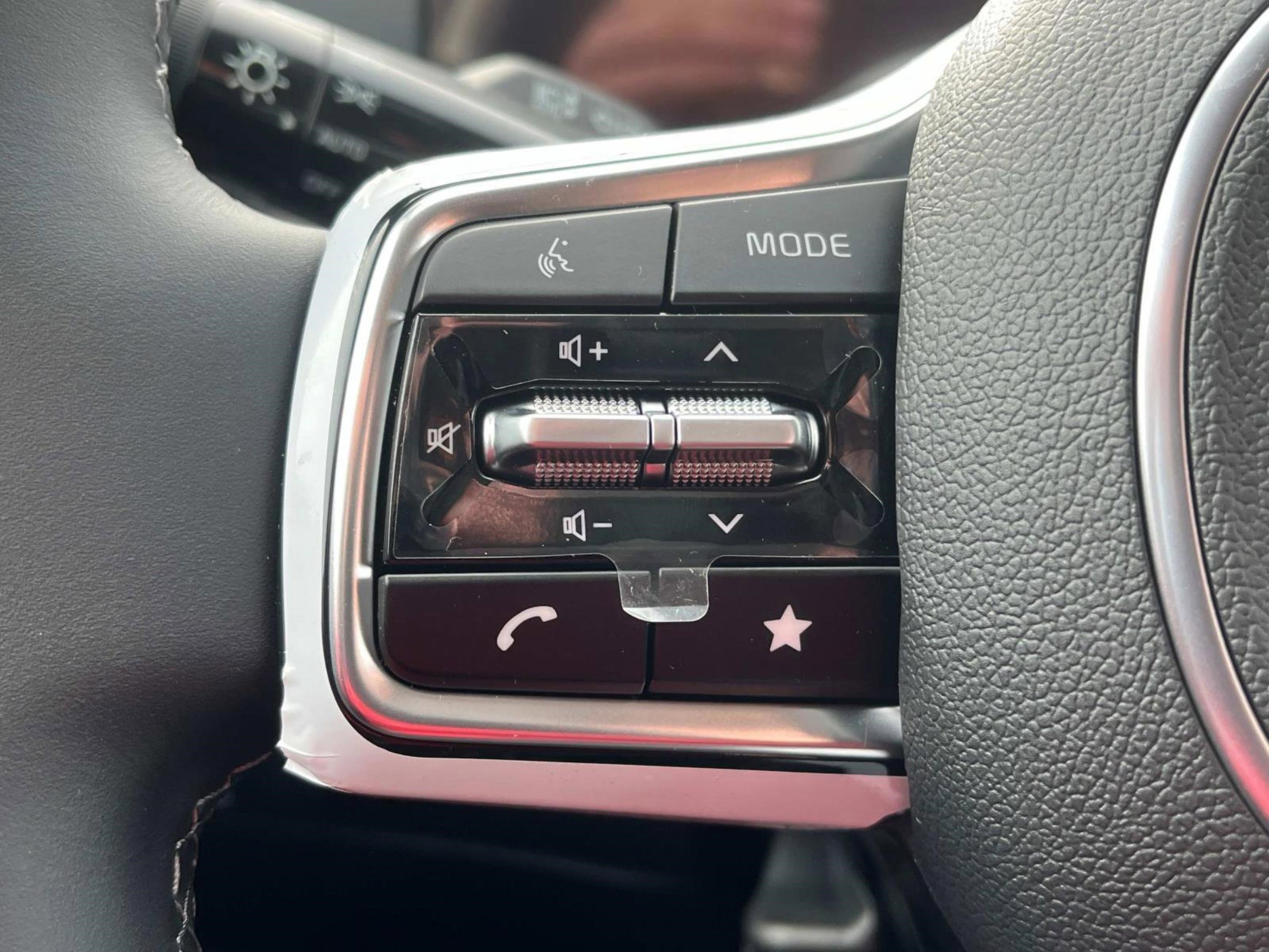 New 2025 Kia Sorento S image 25