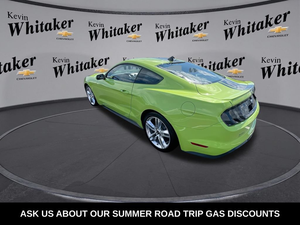Used 2020 Ford Mustang Premium RWD image 7