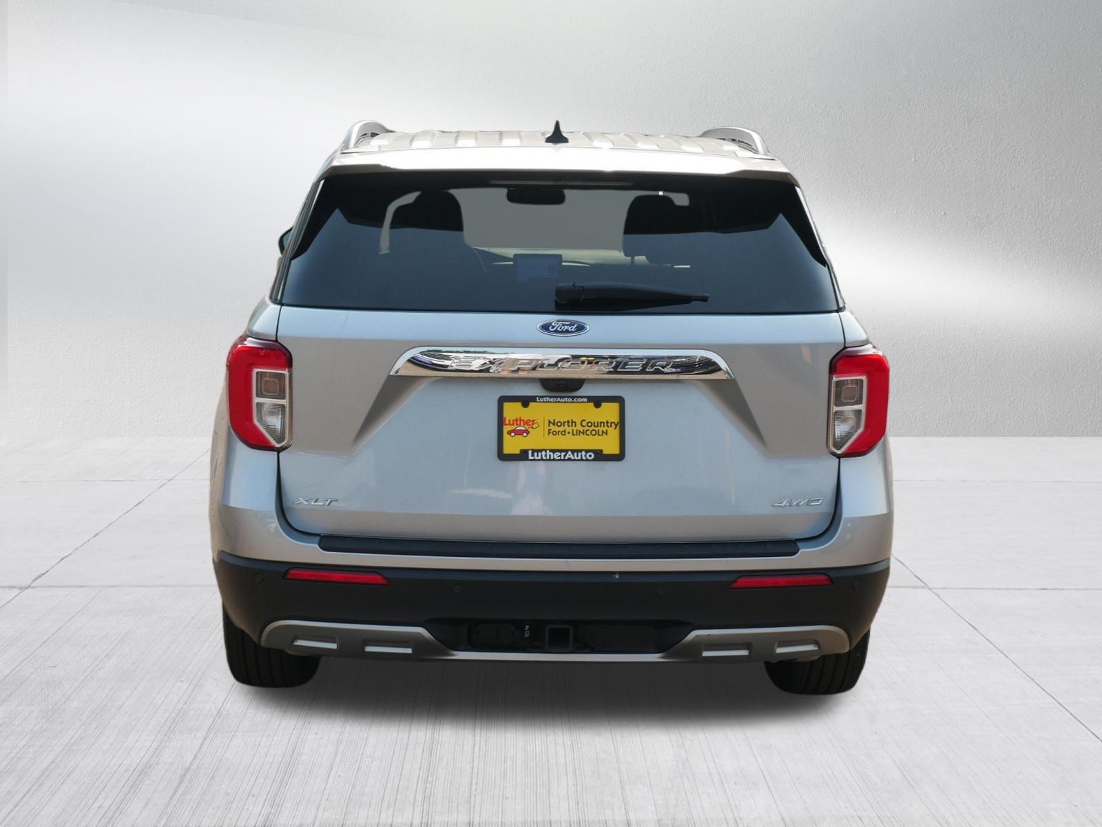 Used 2023 Ford Explorer XLT w/ Equipment Group 202A AWD/4WD image 6