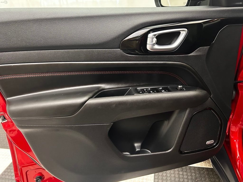 Certified 2025 Jeep Compass Trailhawk w/ Sun & Sound Group AWD/4WD image 10
