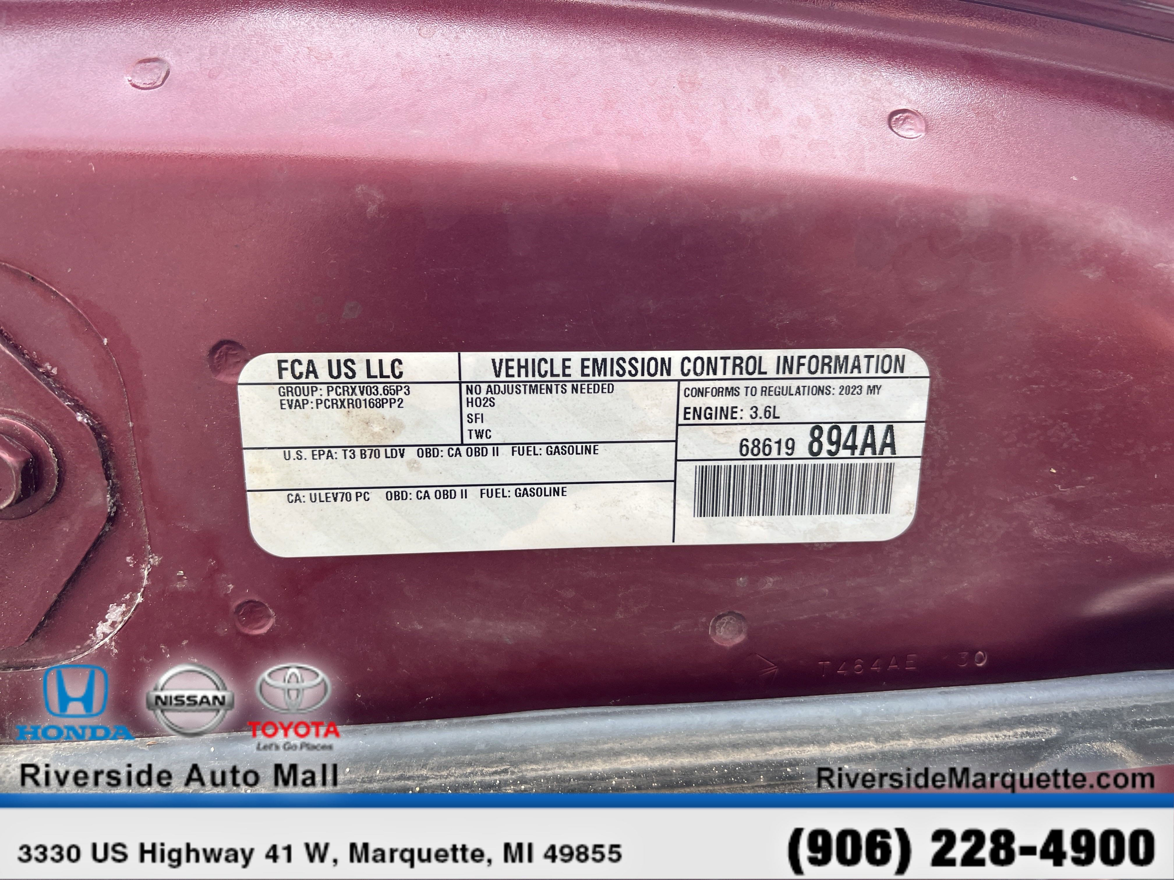 Used 2023 Chrysler 300 Touring L w/ Comfort Group image 14