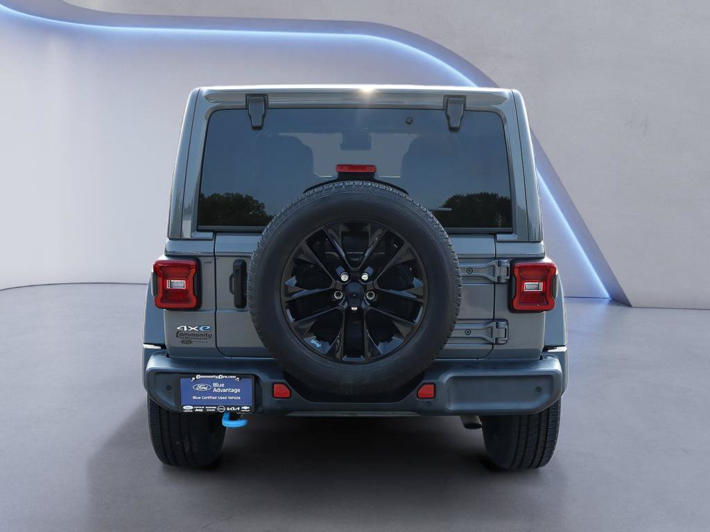 Used 2022 Jeep Wrangler Unlimited Sahara w/ Cold Weather Group AWD/4WD image 6