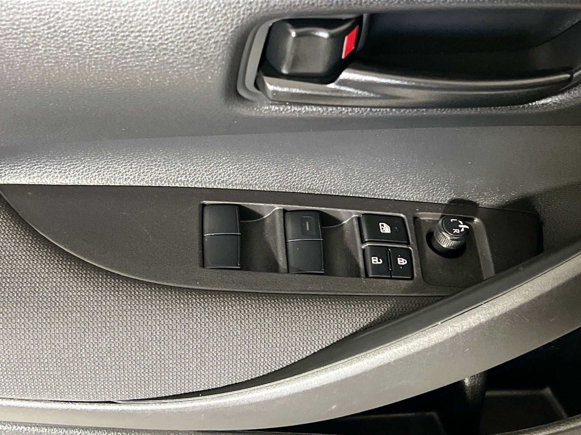 Used 2024 Toyota Corolla LE FWD image 15